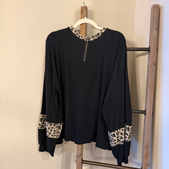 POL Black Leopard Trim Zip Neck Long Sleeve Top - Size L - Picture 2 of 7